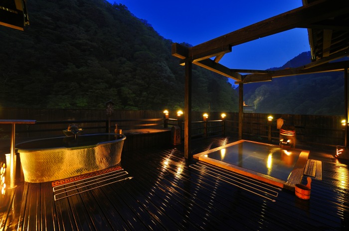 ph9.3の低張性アルカリ高温泉